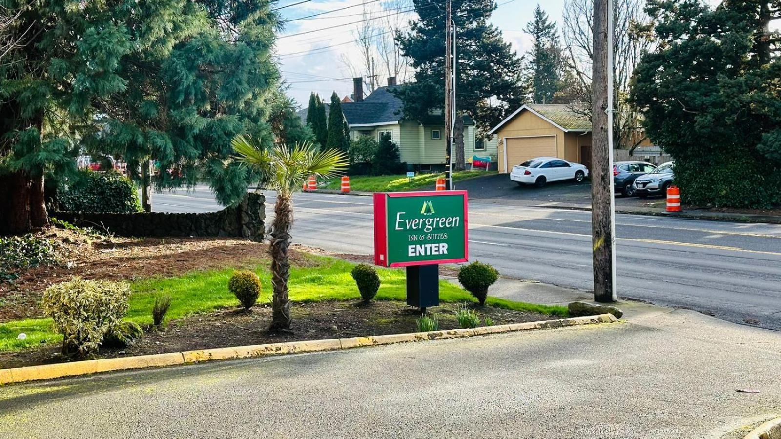 Evergreen Inn & Suites Portland (Adults Only) Exterior foto